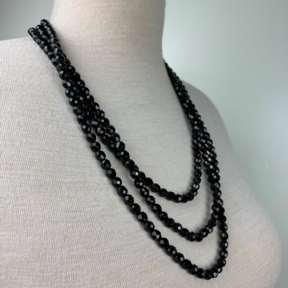 Vintage Faceted Black Crystal Triple Strand Bead Necklace Rhinestone Accents - Picture 4 of 9
